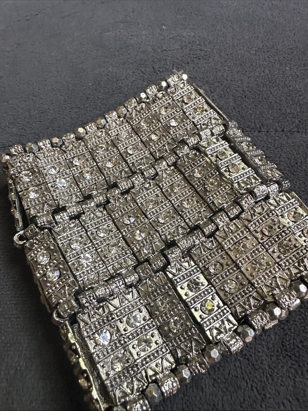 Pebby Forevee Vintage Silver-Tone Rhinestone Stretch Bracelet - never worn - Picture 2 of 3